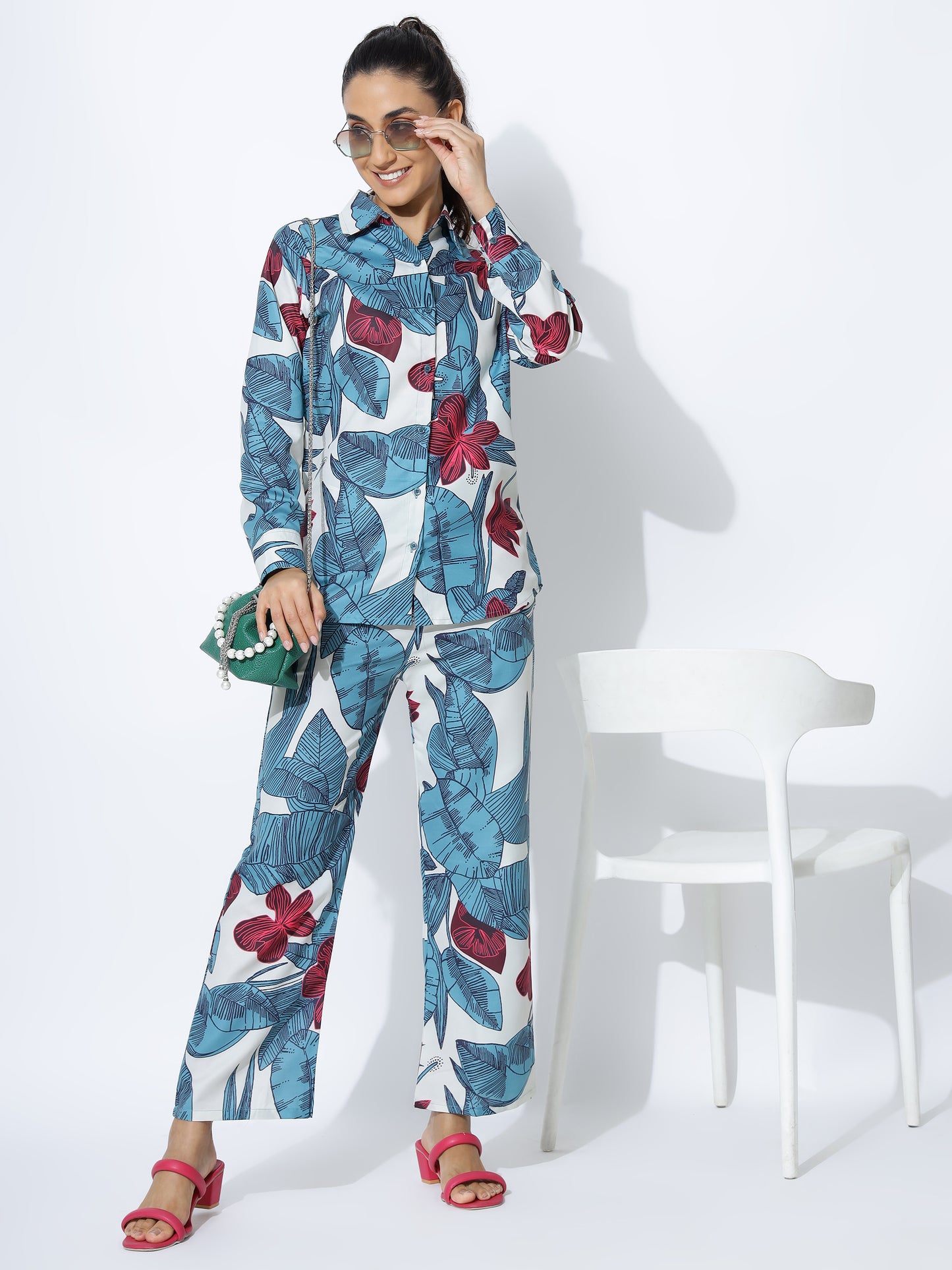 White & Blue Floral Print Co-ord Set β Stylish Summer Outfit