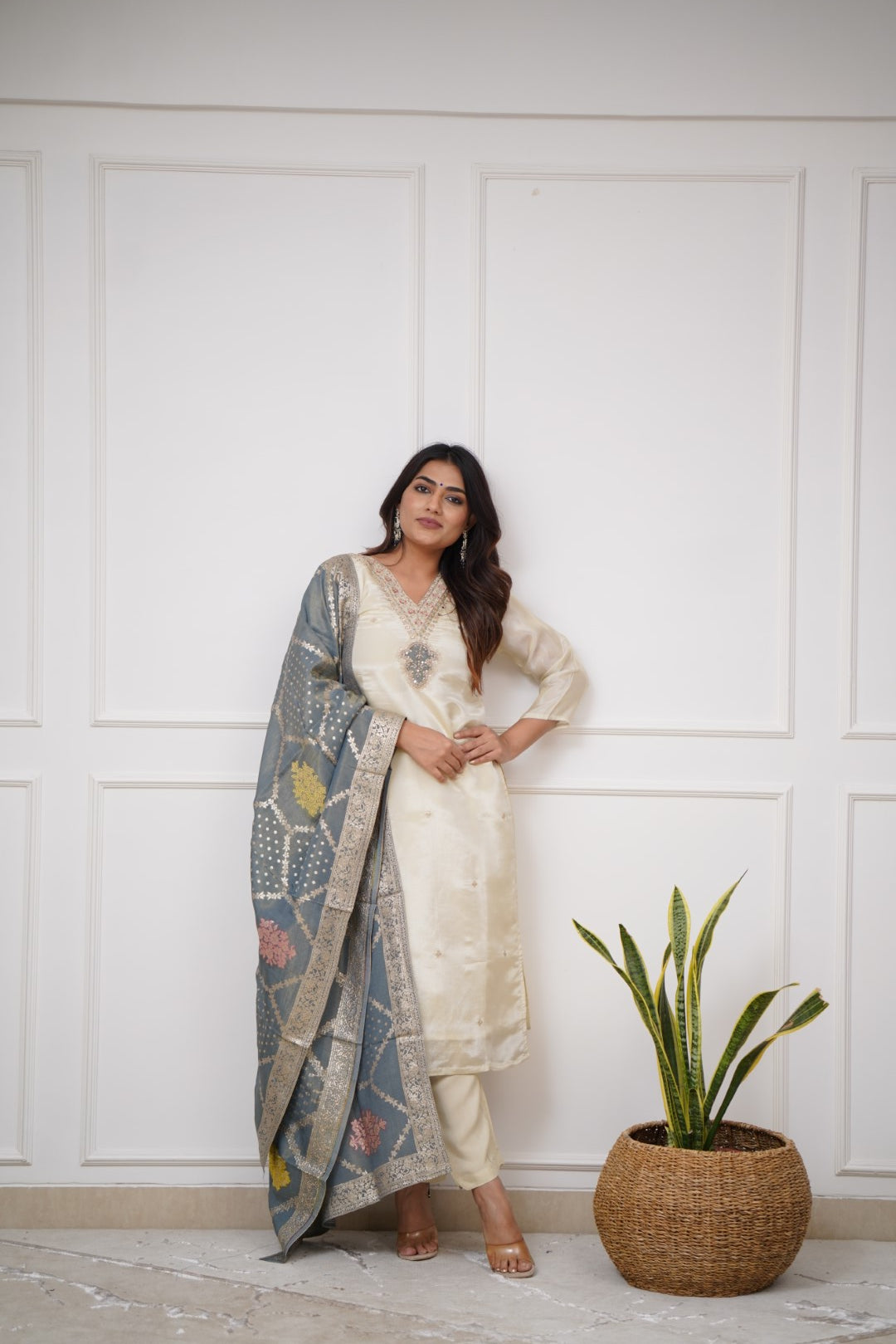 Women's Off-White Chanderi Kurta Set β Viscose Fabric, Sequins Embroidery, with Dupatta