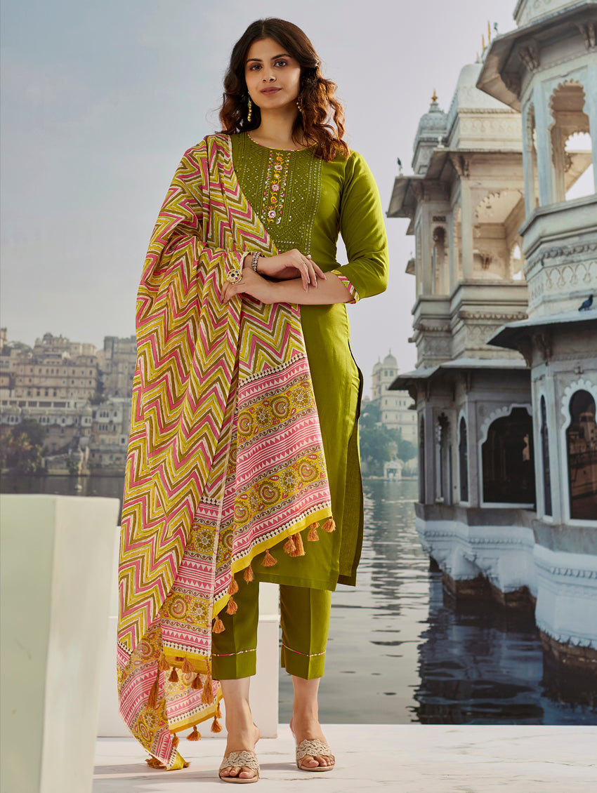 Elegant Mehendi Green Muslin Cotton Kurta Set with Dupatta