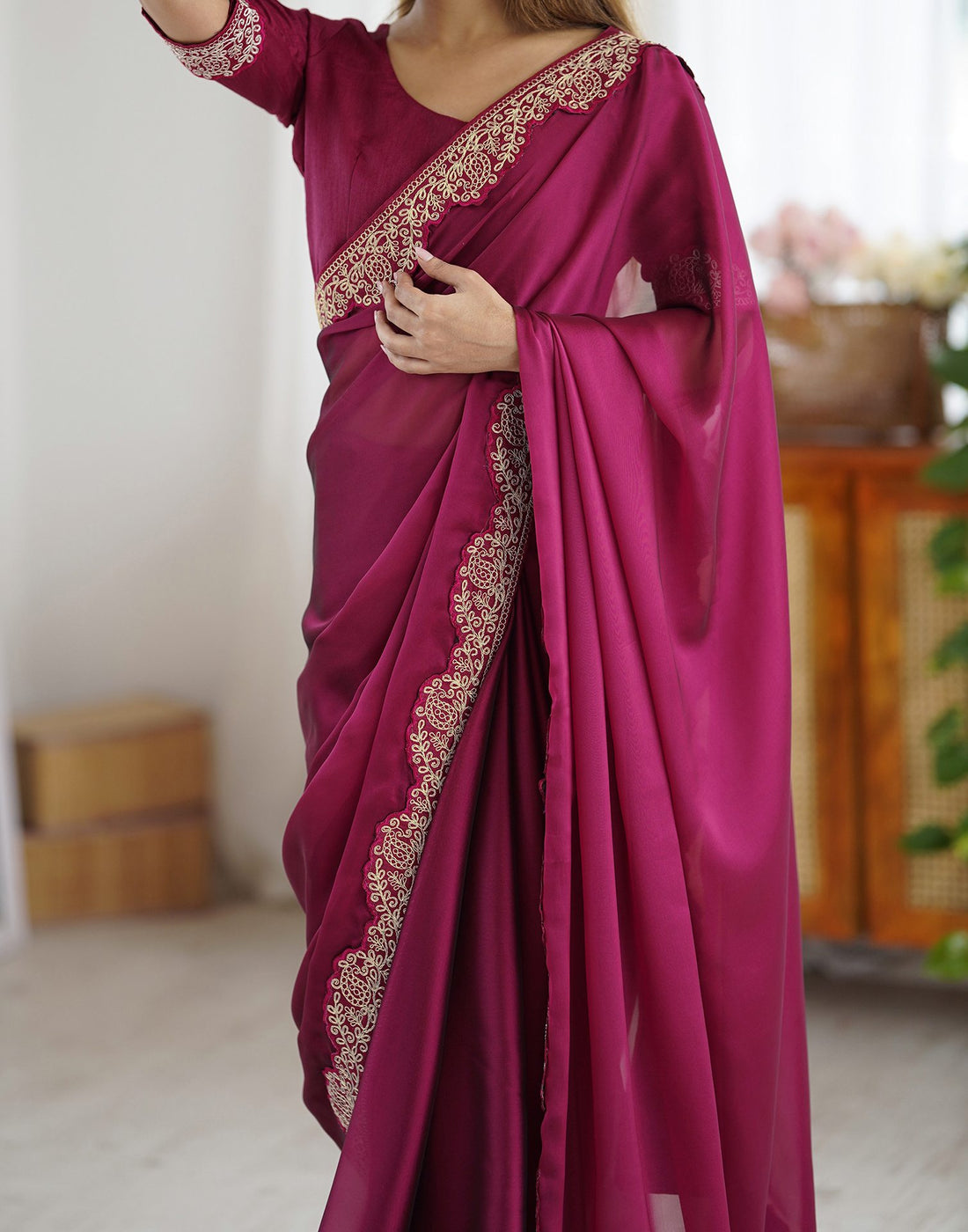 Magenta Silk Saree with Lace Work and Matching Blouse Piece