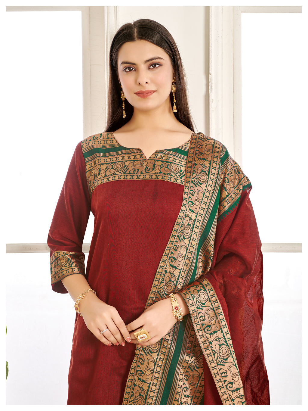 Maroon Kanchi Cotton Kurti with Green Zari Dupatta
