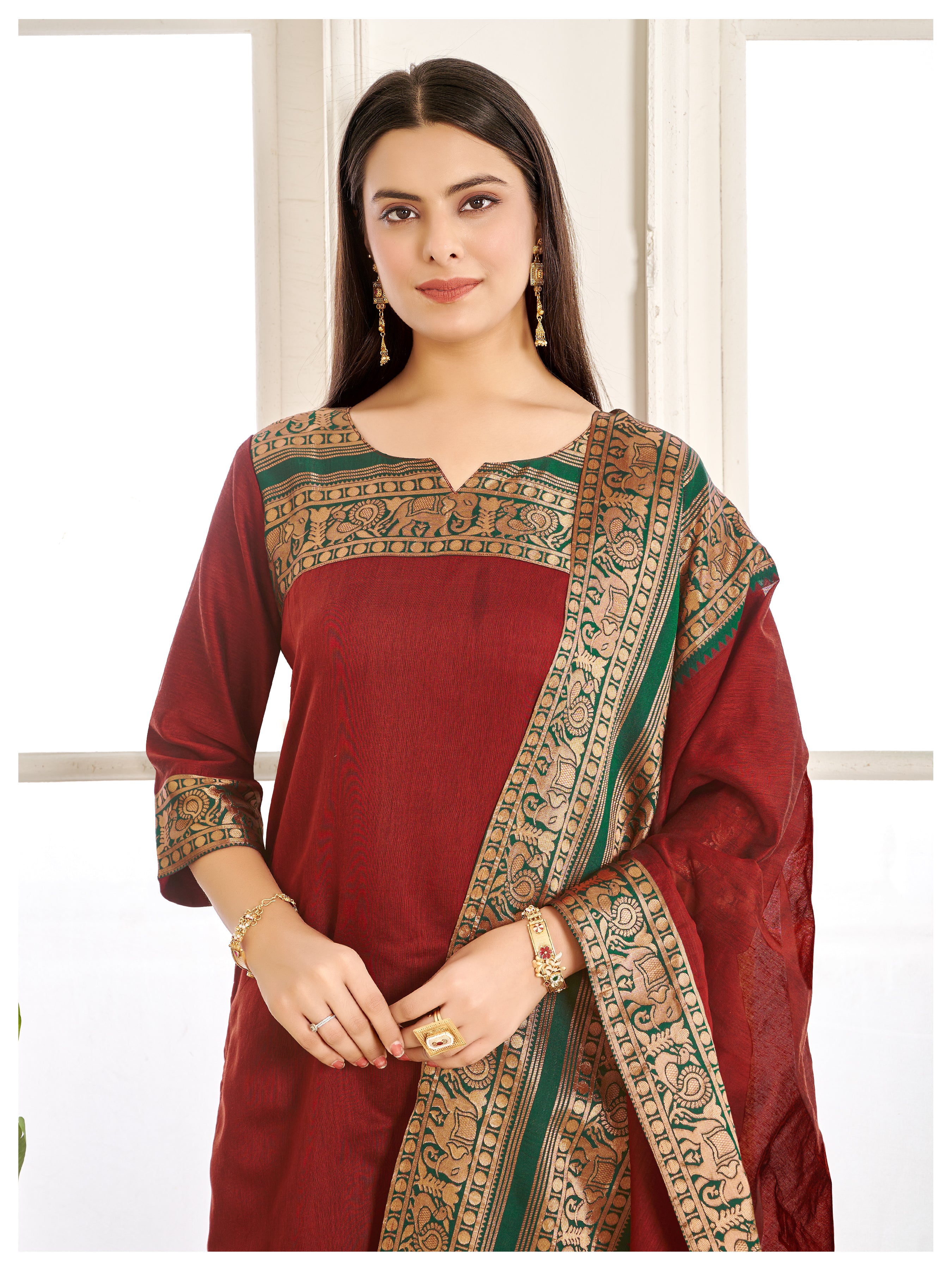 Maroon Kanchi Cotton Kurti with Green Zari Dupatta