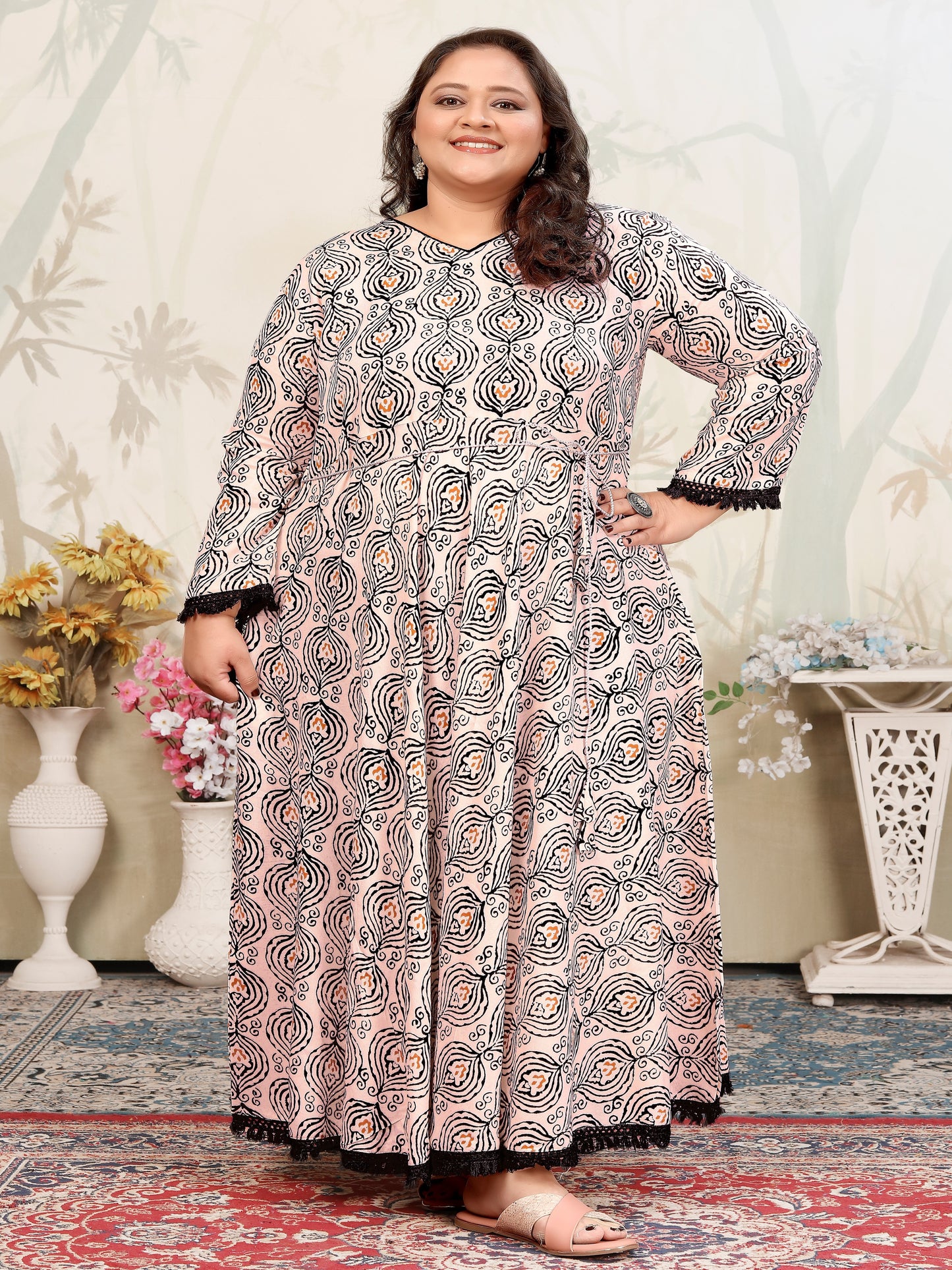 Plus Size Beige Abstract Print Gown – Elegant Maxi Dress for Special Occasions