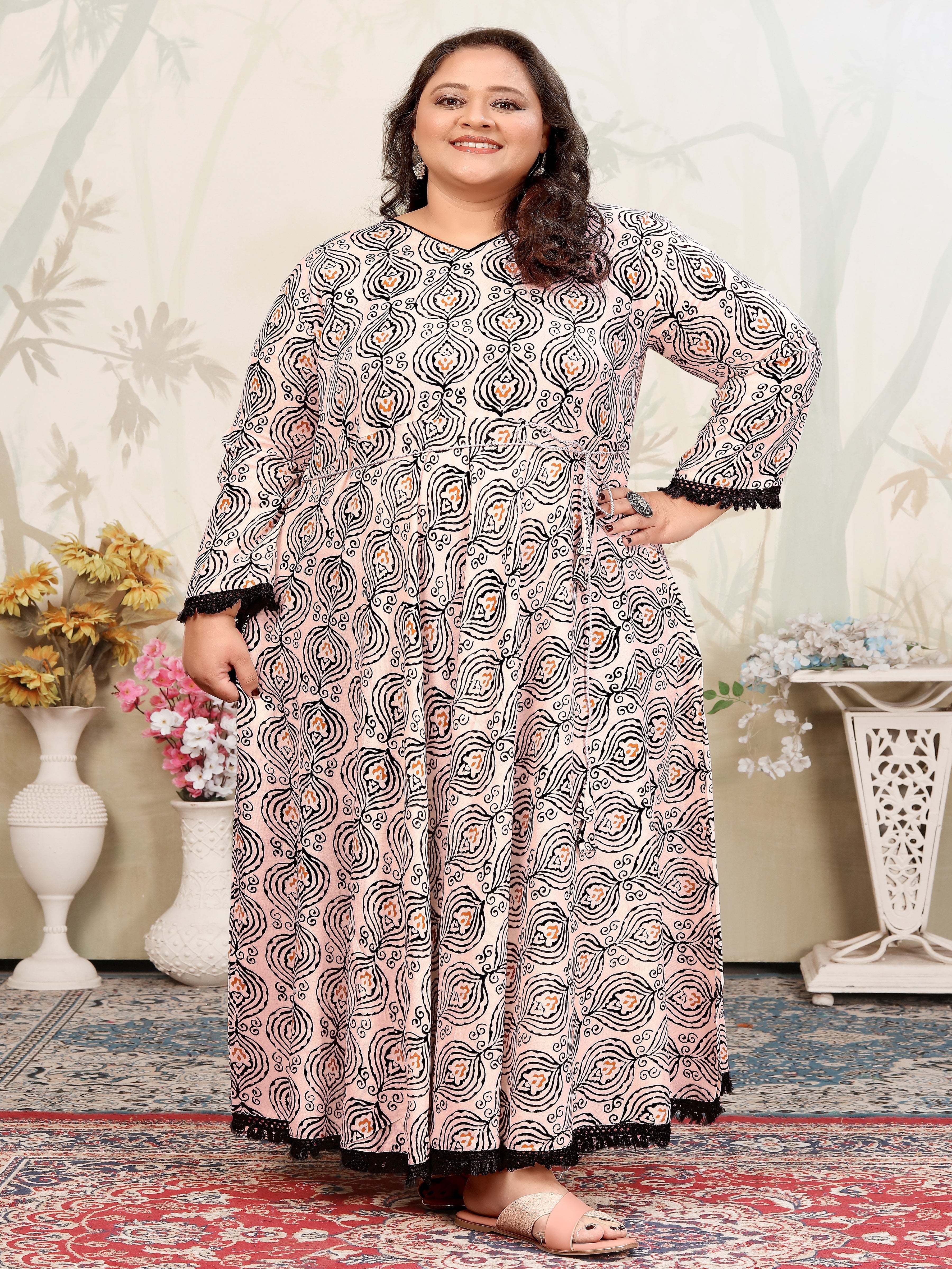 Plus Size Beige Abstract Print Gown – Elegant Maxi Dress for Special Occasions