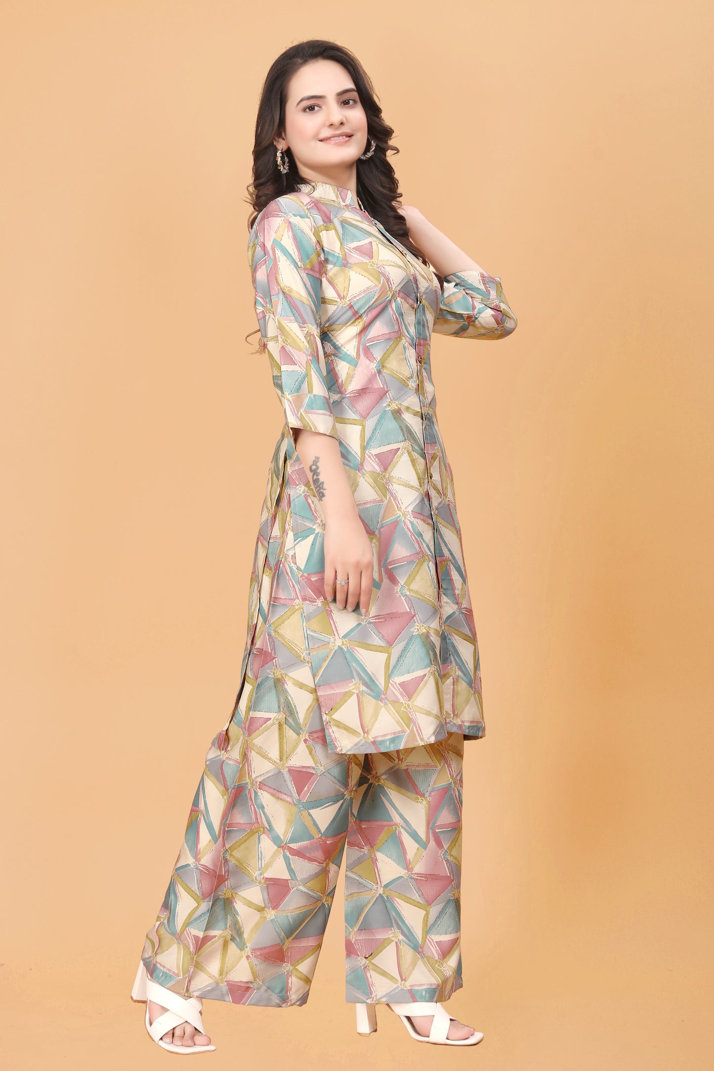 Pink Geometric Print Kurta Palazzo Set in Rayon – Vibrant & Stylish