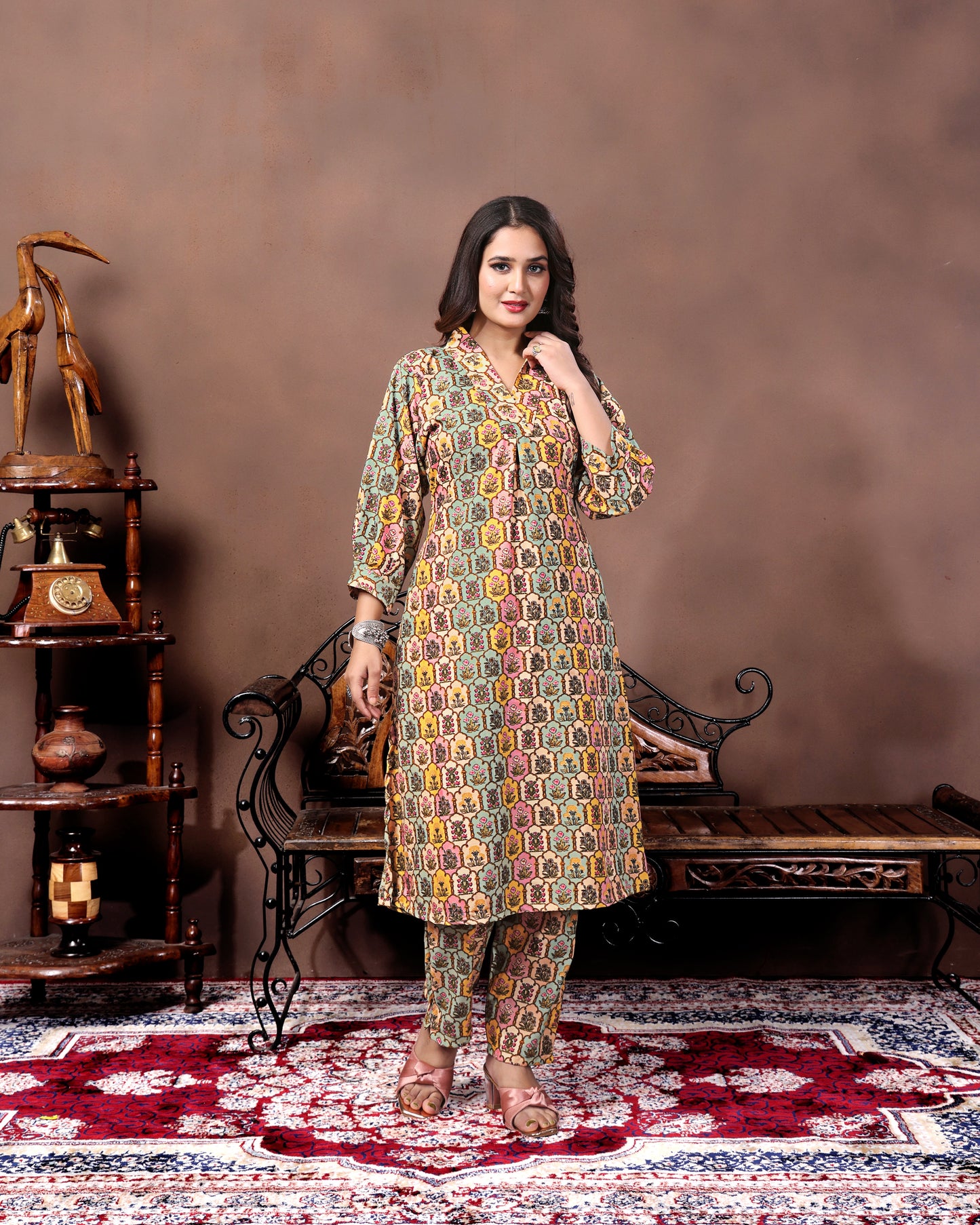 Multicolor Floral Print Kurta Pant Set in Rayon Fabric – Elegant & Comfortable