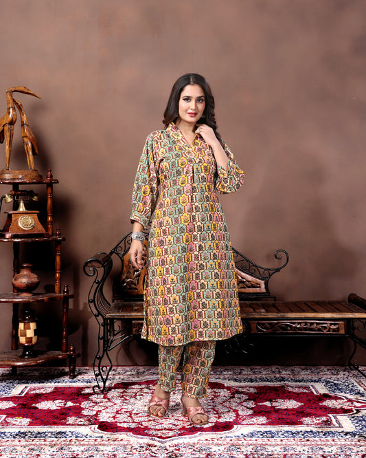 Multicolor Floral Print Kurta Pant Set in Rayon Fabric – Elegant & Comfortable