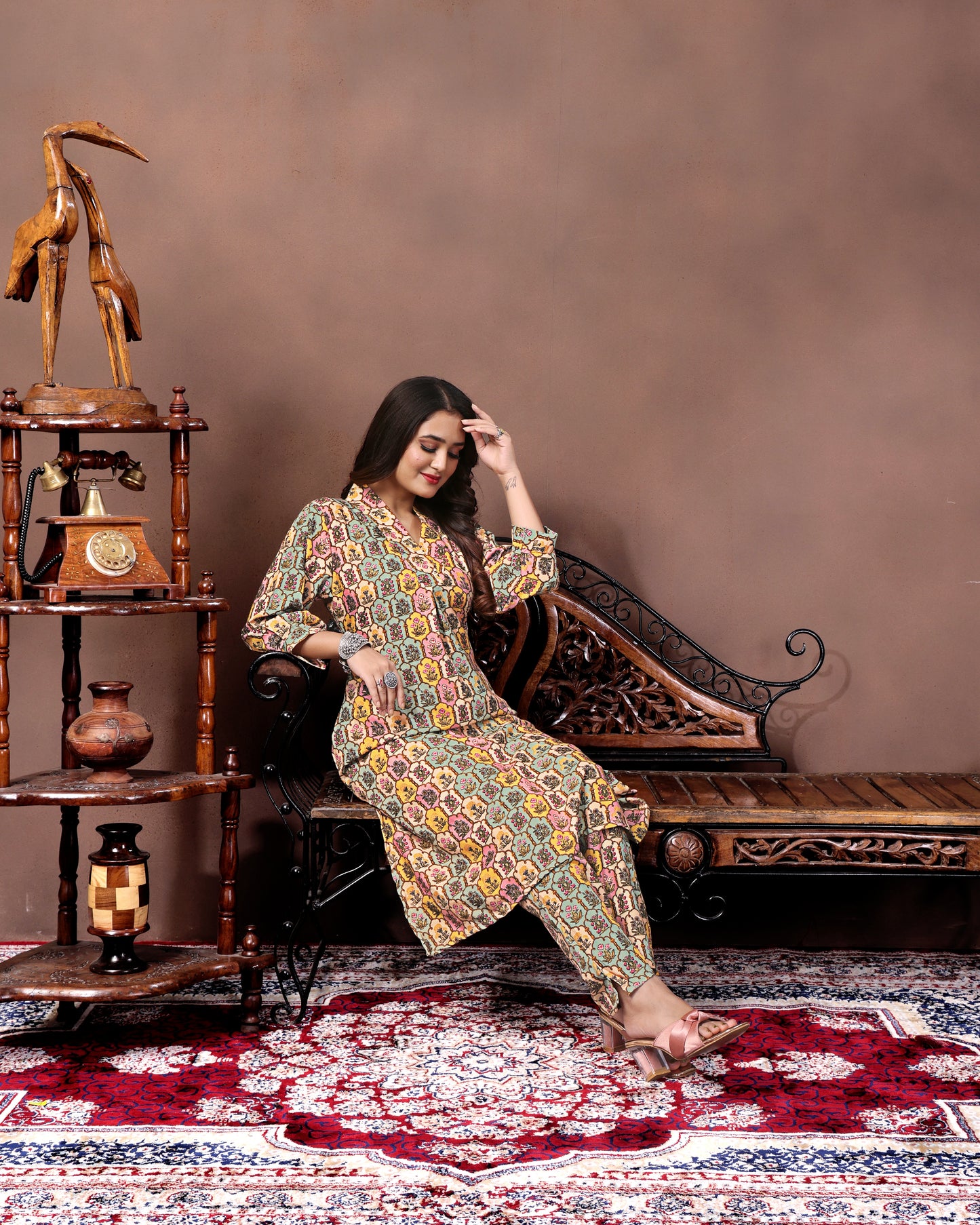 Multicolor Floral Print Kurta Pant Set in Rayon Fabric – Elegant & Comfortable