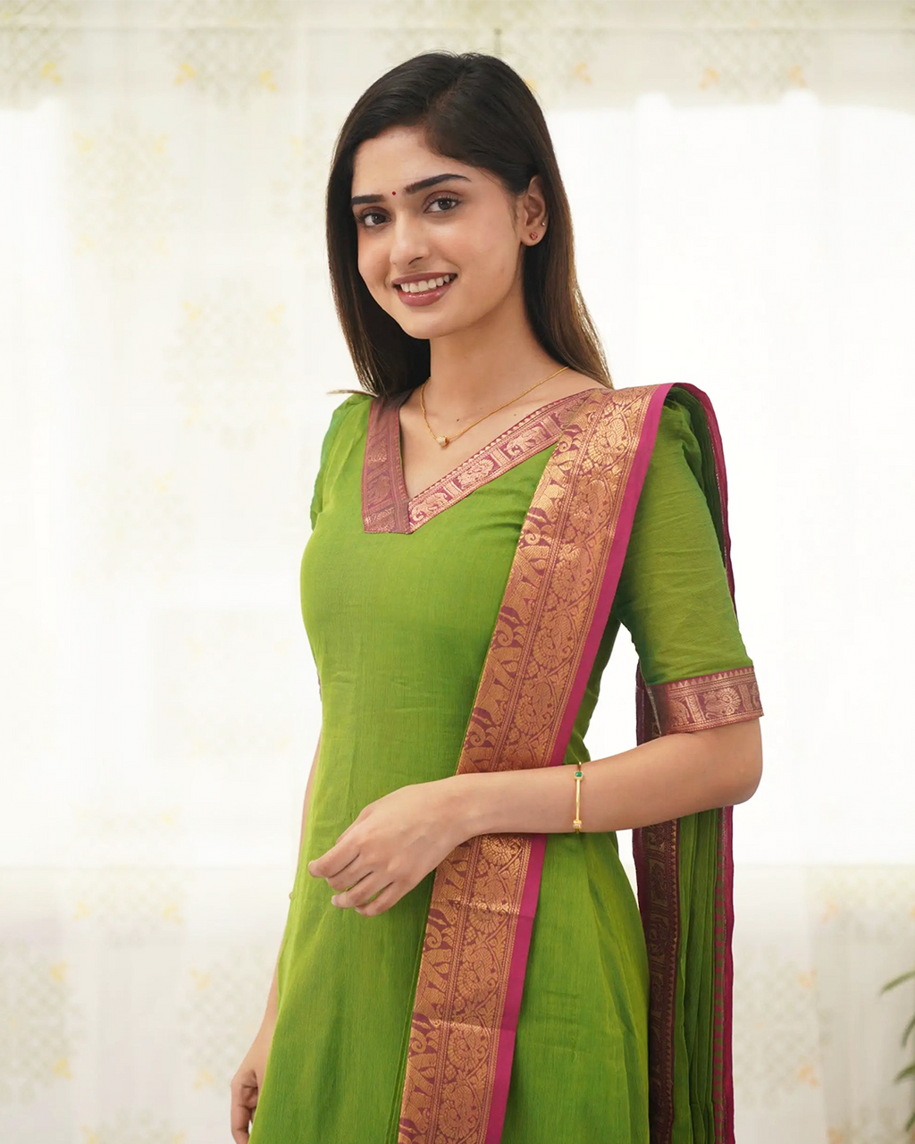 Parrot Green Kanchi Cotton Kurti with Contrast Dupatta