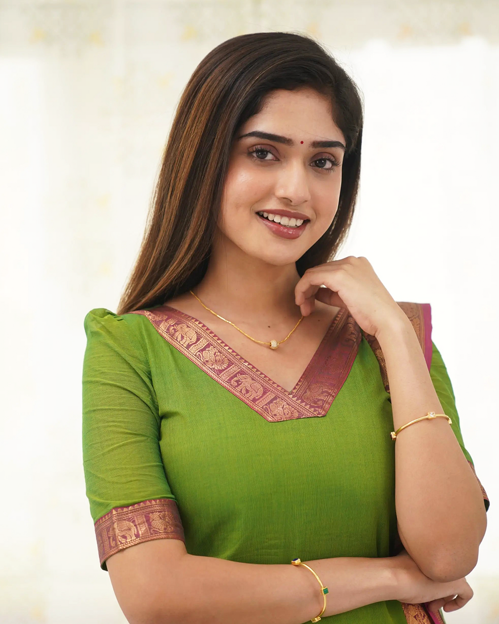 Parrot Green Kanchi Cotton Kurti with Contrast Dupatta