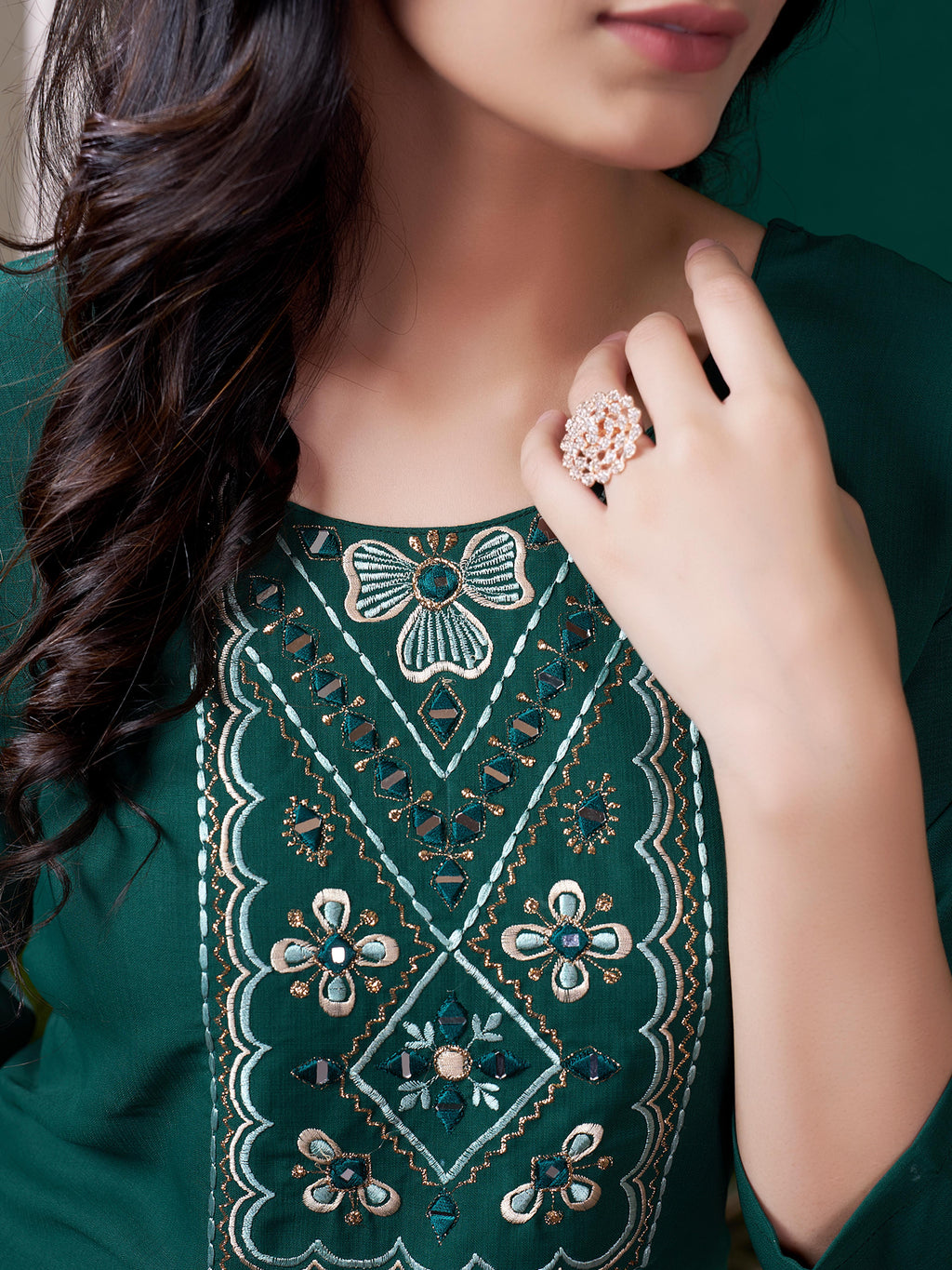 Green Cotton Mirror Embellished Kurta Set for Women – Stylish Daily Wear Ethnic Outfit