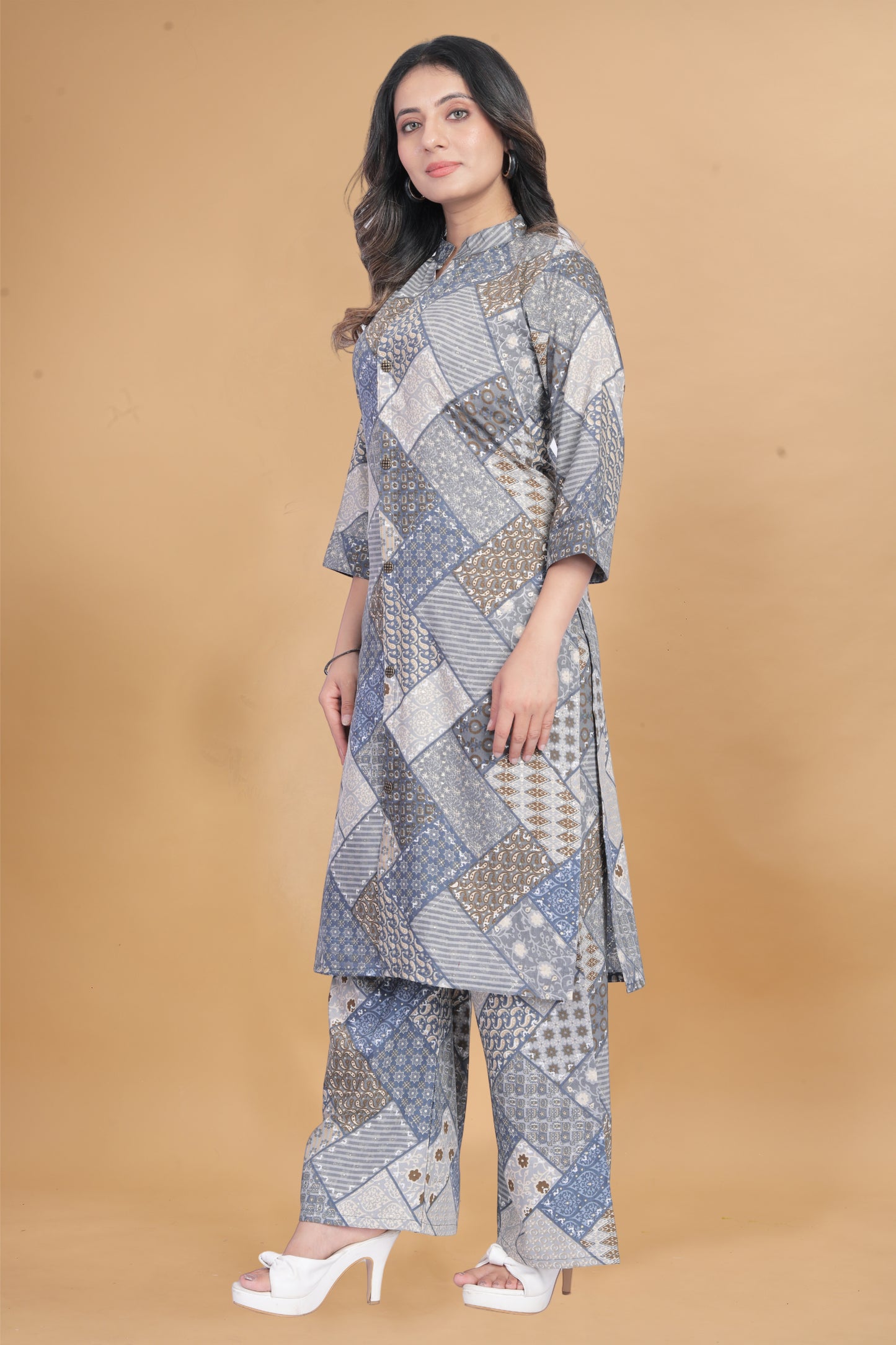 Grey Geometric Abstract Print Co-Ord Set in Muslin Fabric