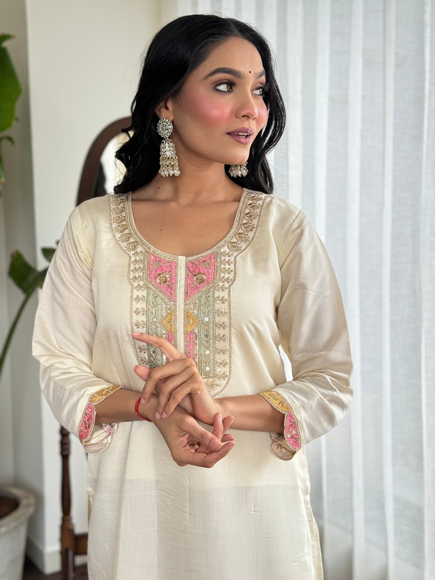 Off-White Ethnic Kurta Set with Dupatta – Embroidered Party Wear for Women