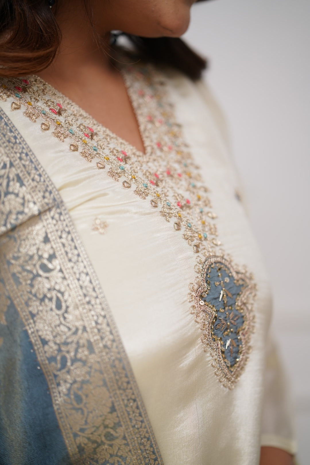 Women's Off-White Chanderi Kurta Set – Viscose Fabric, Sequins Embroidery, with Dupatta