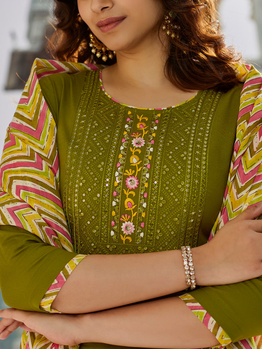 Elegant Mehendi Green Muslin Cotton Kurta Set with Dupatta