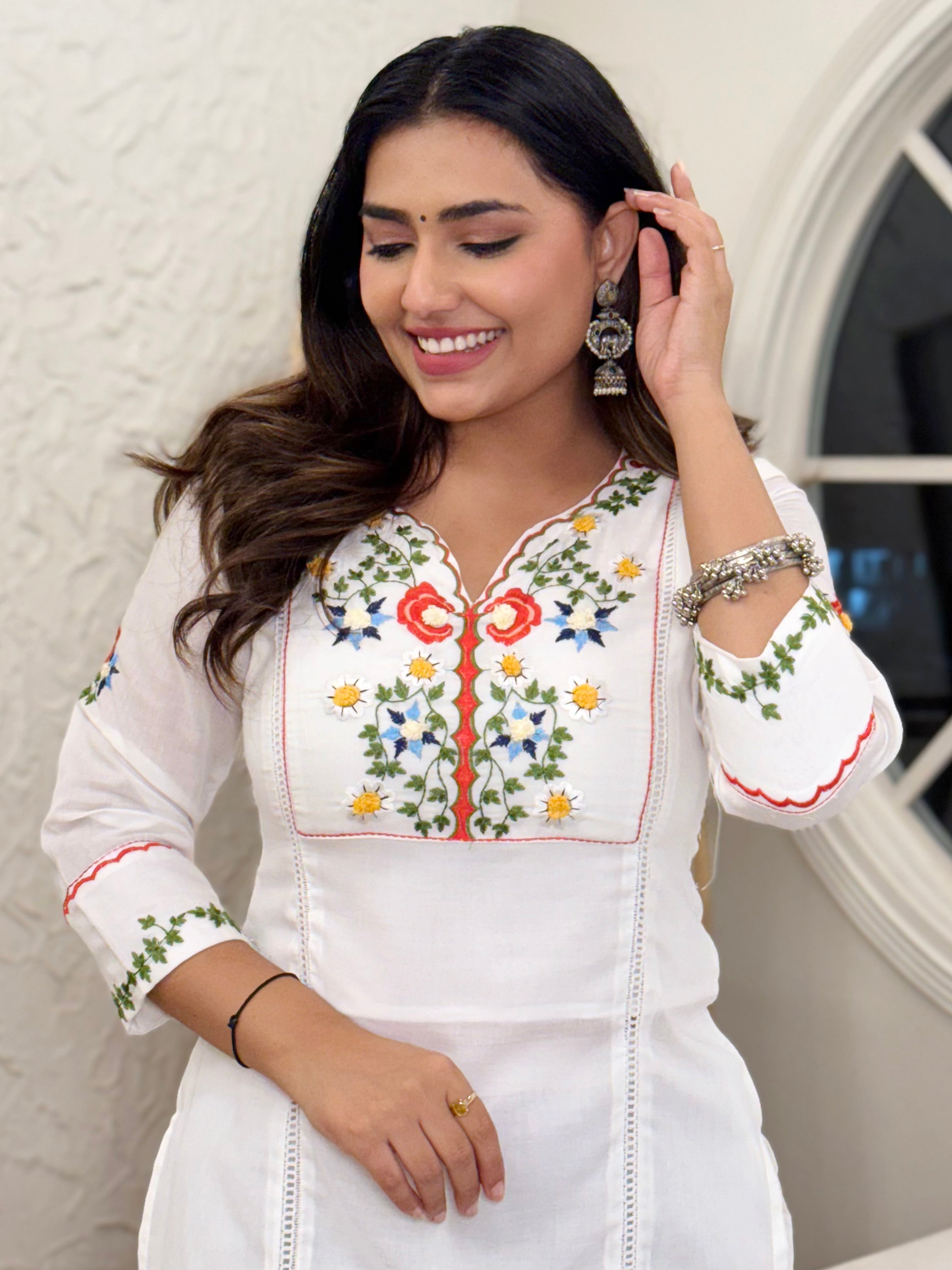White Cotton Embroidered Kurta Pant Set | Elegant Handwork