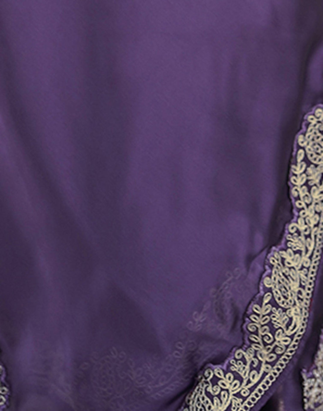 Lavender Silk Saree with Lace Work and Matching Blouse Piece