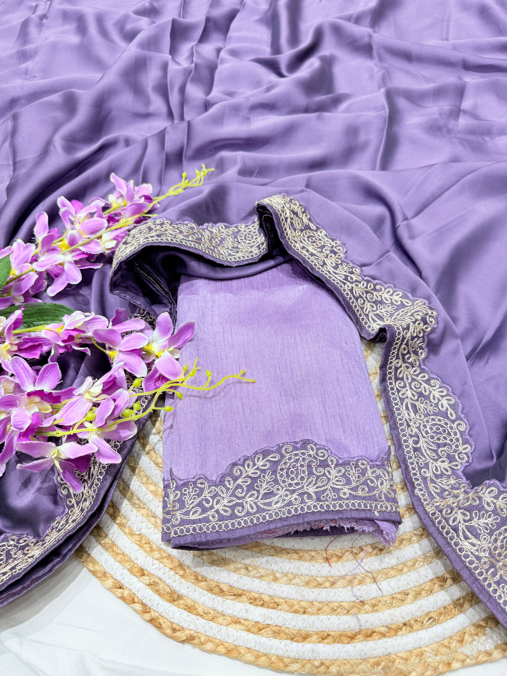 Lavender Silk Saree with Lace Work and Matching Blouse Piece