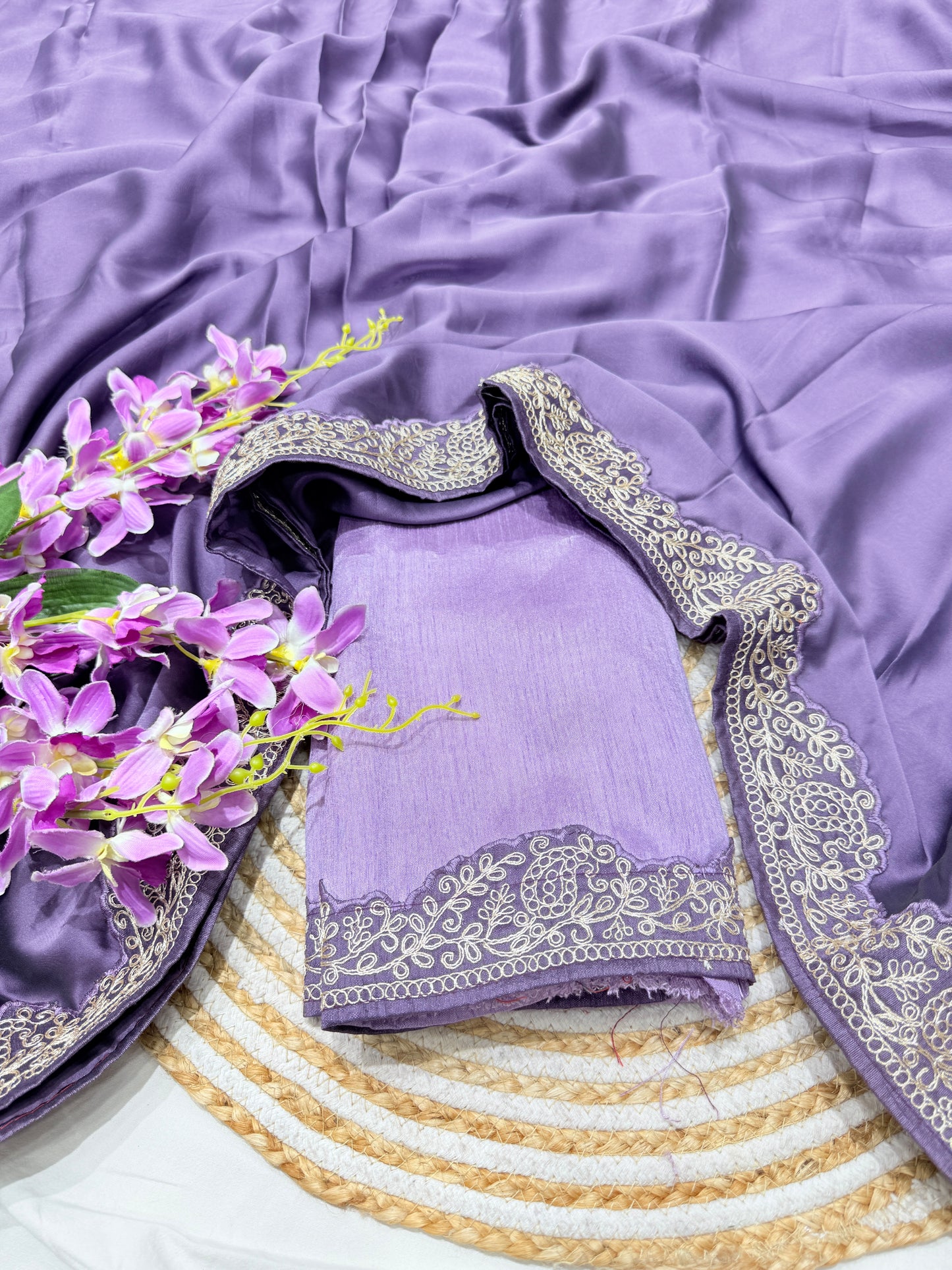 Lavender Silk Saree with Lace Work and Matching Blouse Piece