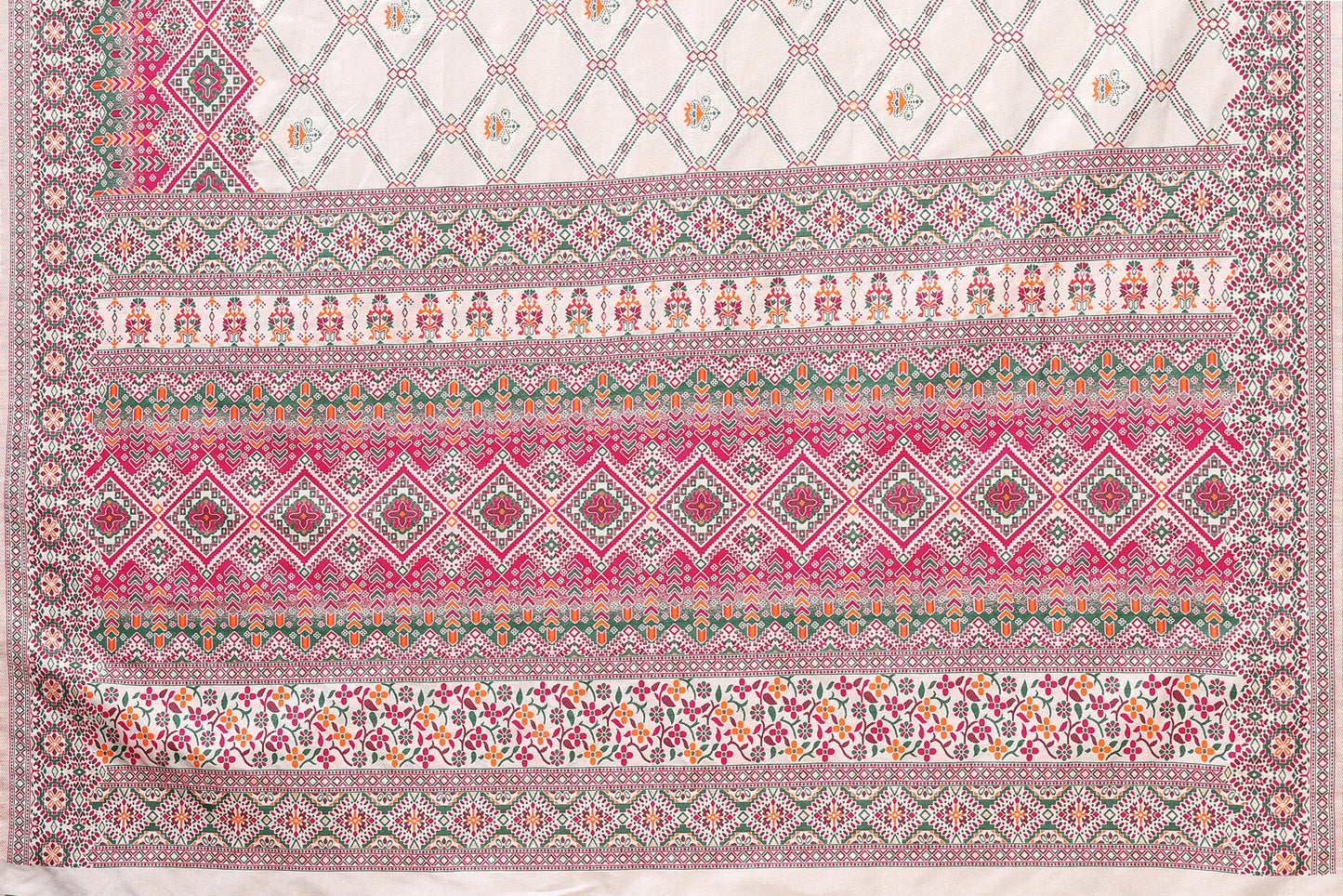Elegant White & Maroon Pashmina Kashmiri Jacquard Silk Saree: Classic Sophistication